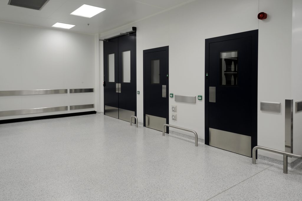 Slip-resistant and chemical-resistant decorative flake flooring