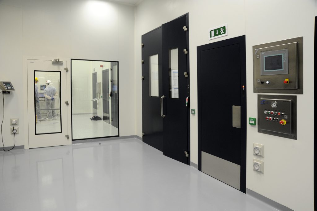 Clean, smooth decorative flake flooring in pharmaceutical facility