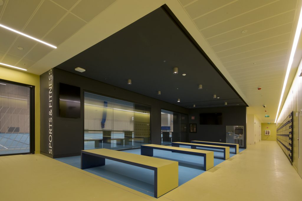 Extensive polyurethane Comfort Floor covering high-traffic facility