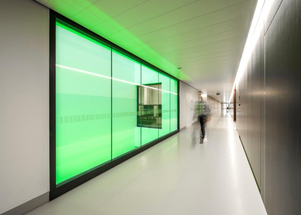 Smooth polyurethane Comfort Floor with bright surface